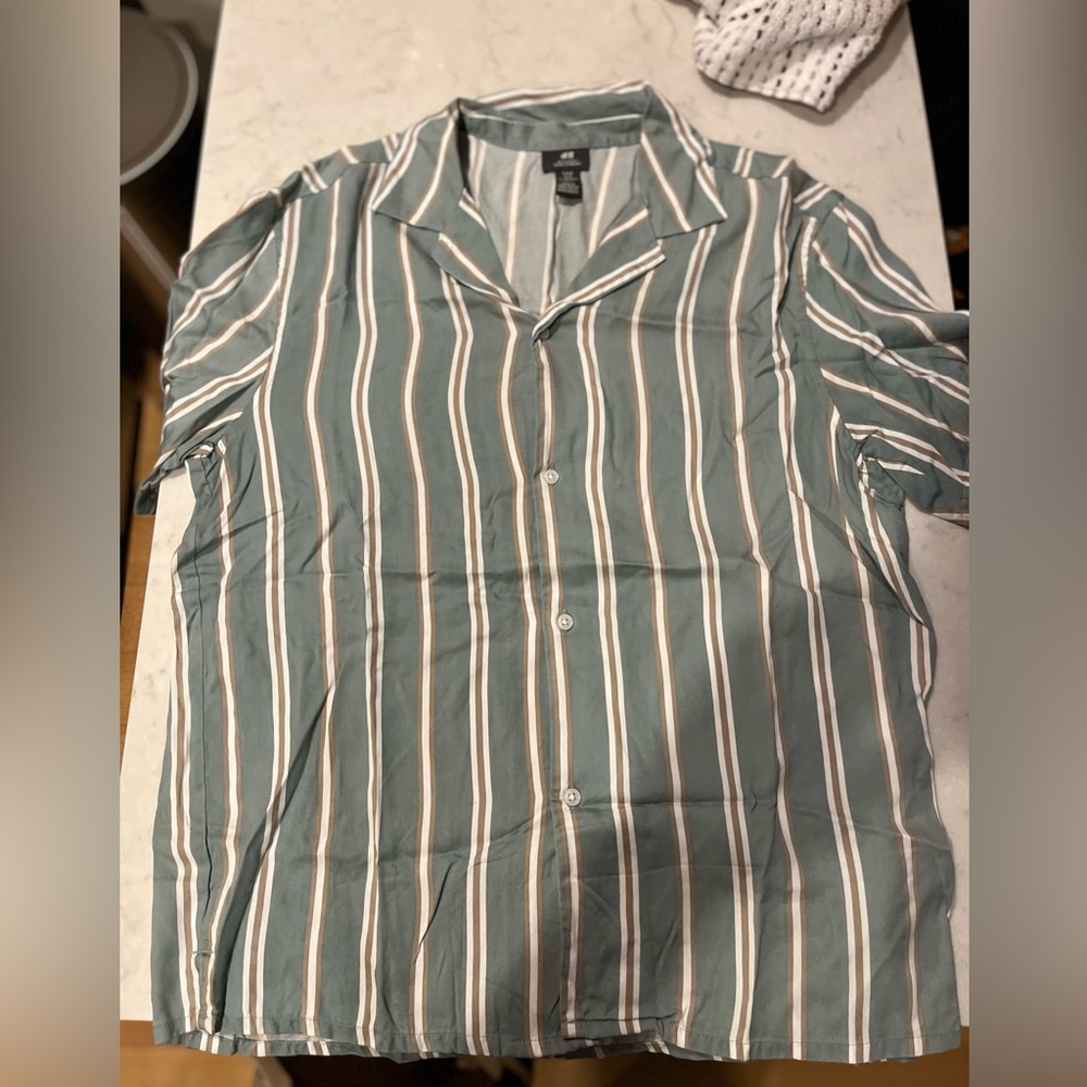 H&M button down